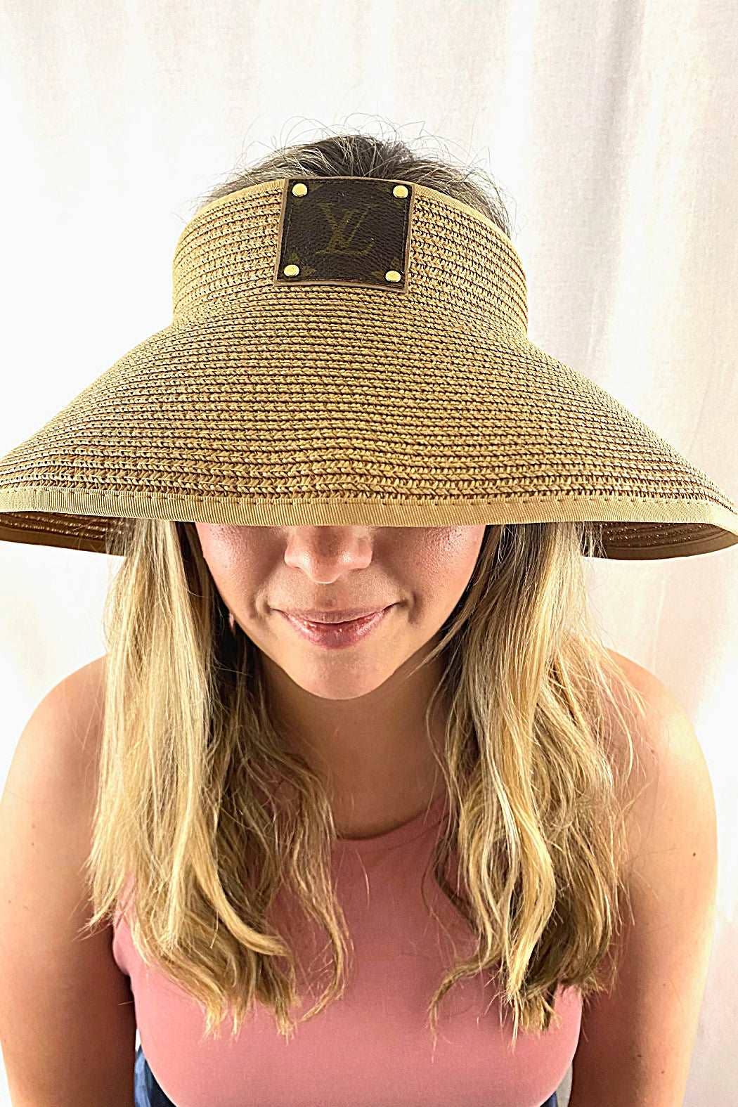 Up-cycled LV Rollable Packable Straw Visor